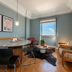 https://graca-castle-lisbon-cheese-wine-apartments.hotels-lisbon-portugal.com